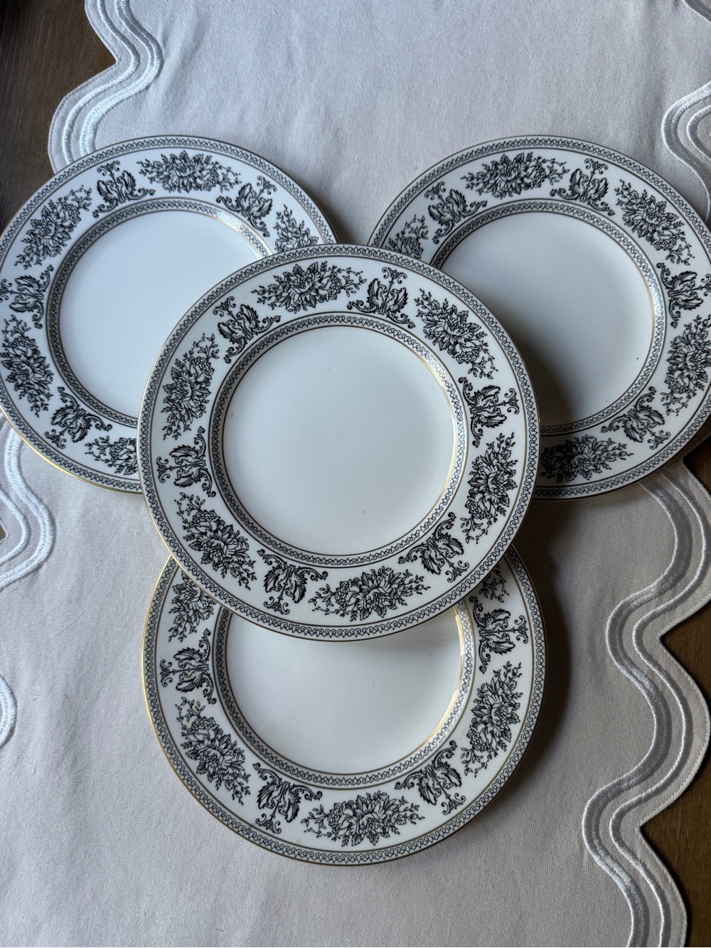 Columbia Black by Wedgwood
Bread and Butter Plates